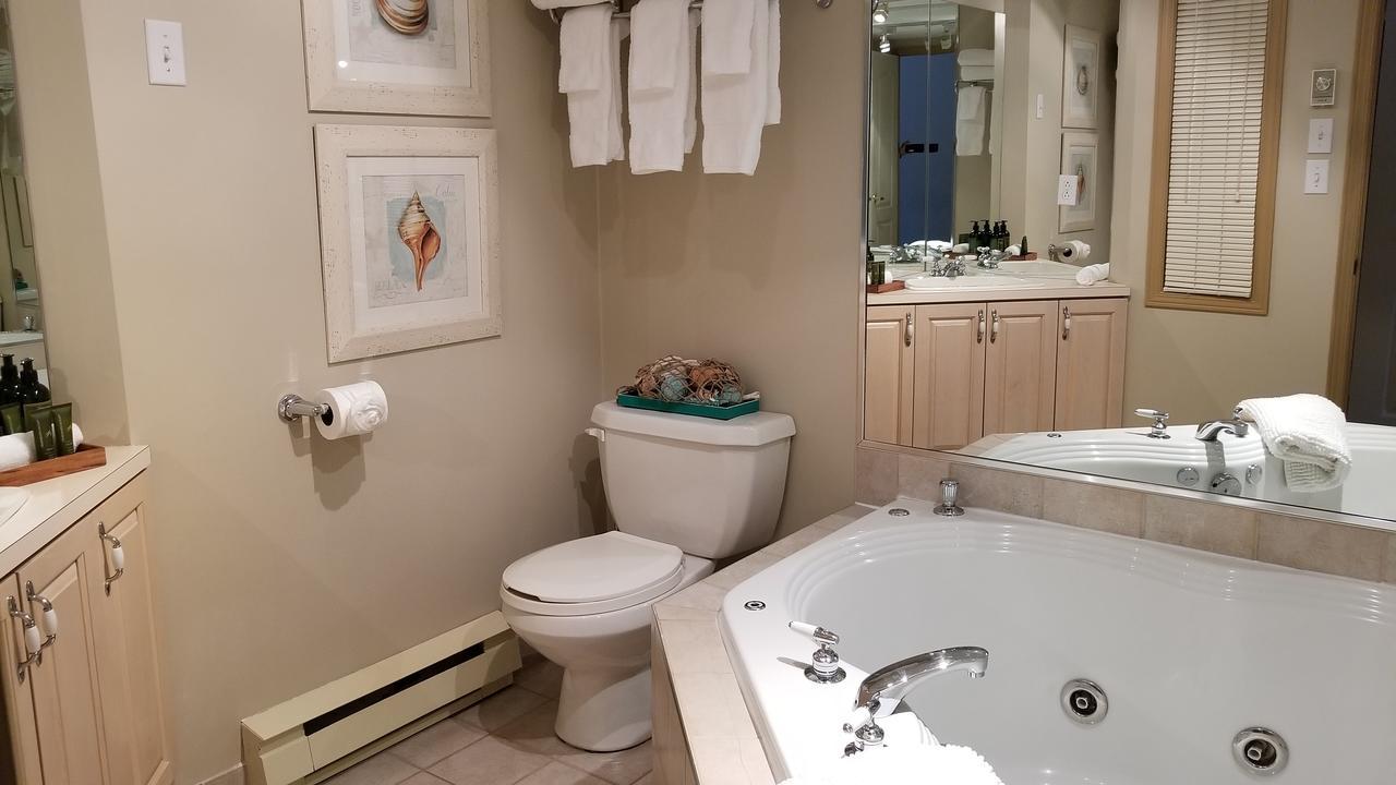 2 Bedroom Condo In Pedestrian Village By Amazing Property Rentals Mont-Tremblant Bagian luar foto